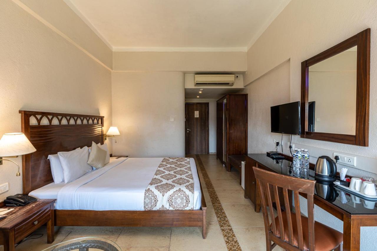 Neelam'S The Grand Hotel Goa Calangute Exterior photo